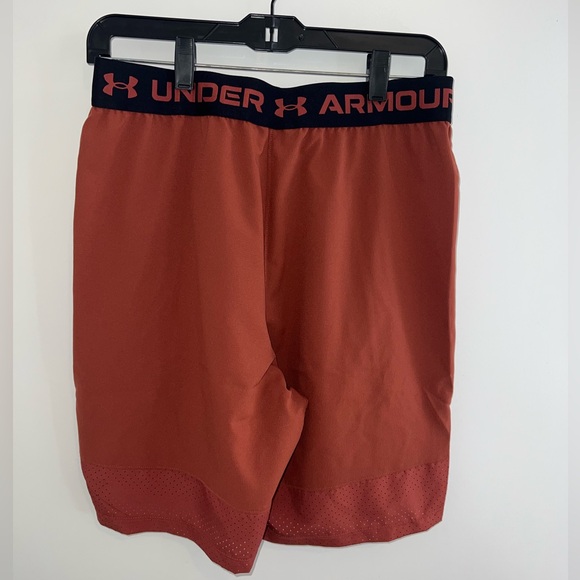 Men's UA Vanish Woven Shorts - Picture 3 of 6